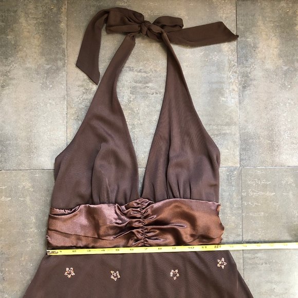 Embroidered halter neck cocktail dress - Picture 6 of 9